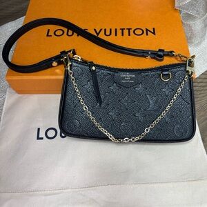 ✨SOLD | Louis Vuitton Easy Pouch Bag ✨